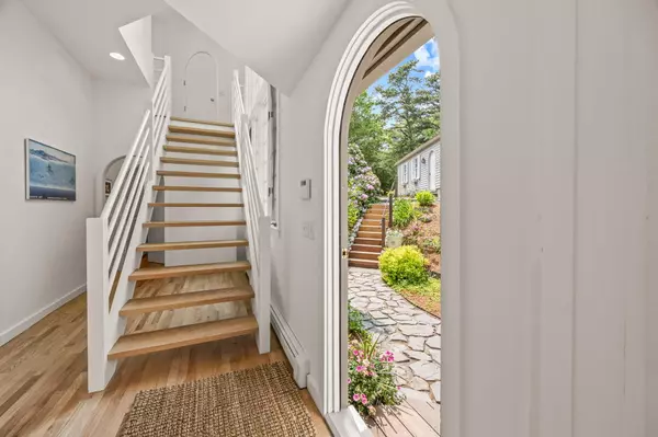 Orleans, MA 02653,5 Kidd Way