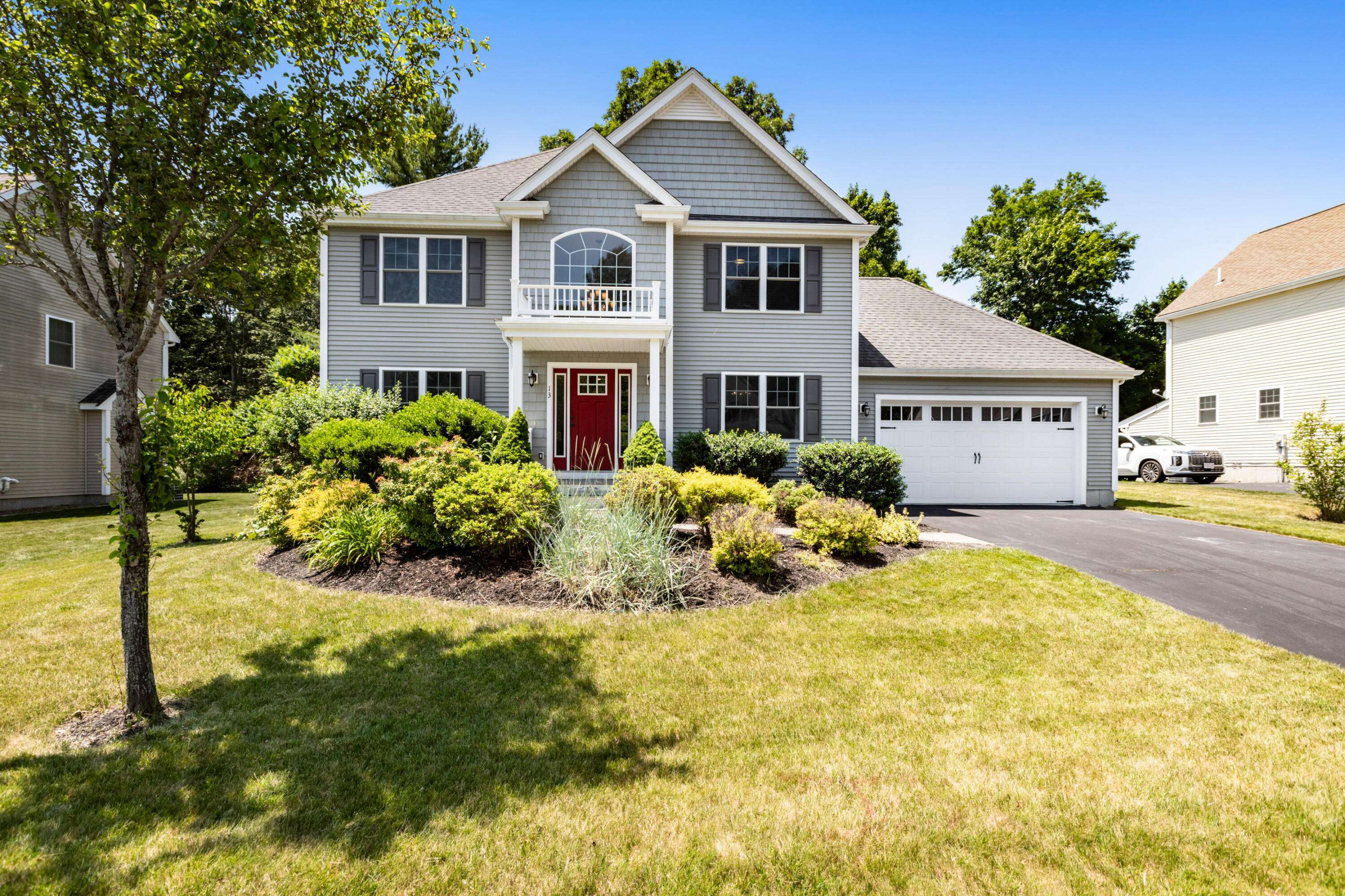 13 Saw Mill Lane, Rockland, MA 02370