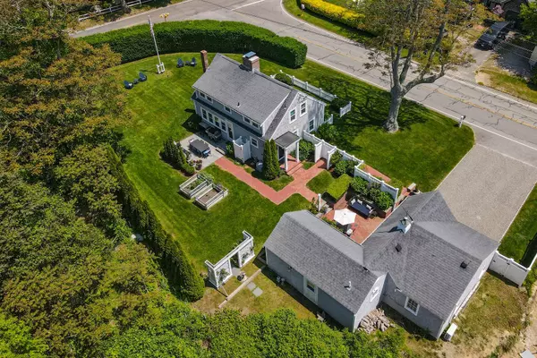 Chatham, MA 02633,751 Crowell Road