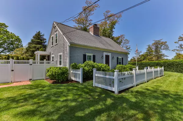 Chatham, MA 02633,751 Crowell Road