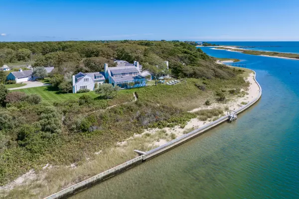 Osterville, MA 02655,17 Indian Trail