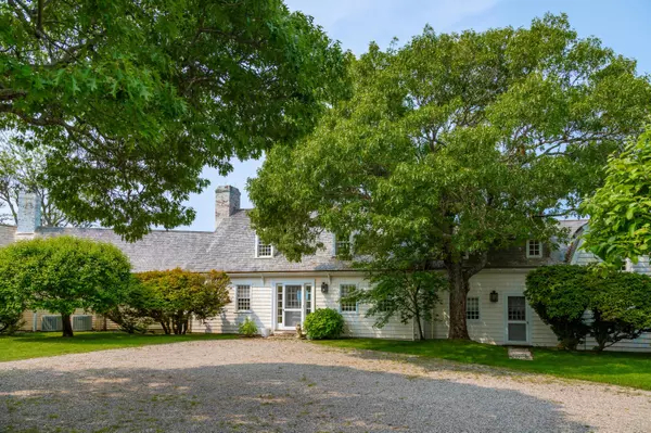 Osterville, MA 02655,17 Indian Trail