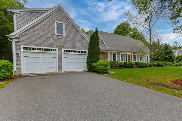 Centerville, MA 02632,19 Angus Way