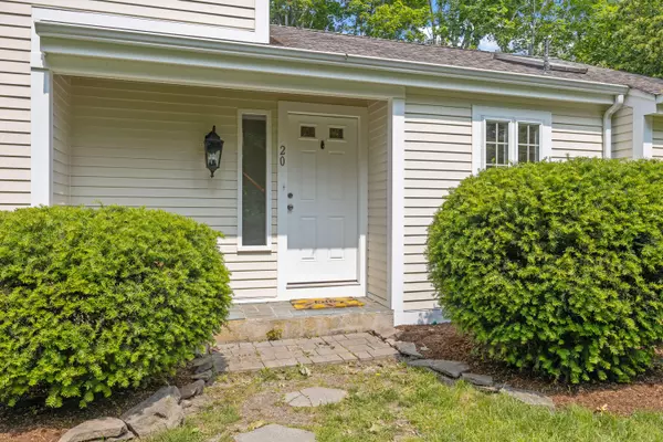 Cataumet, MA 02534,20 Olofson Drive