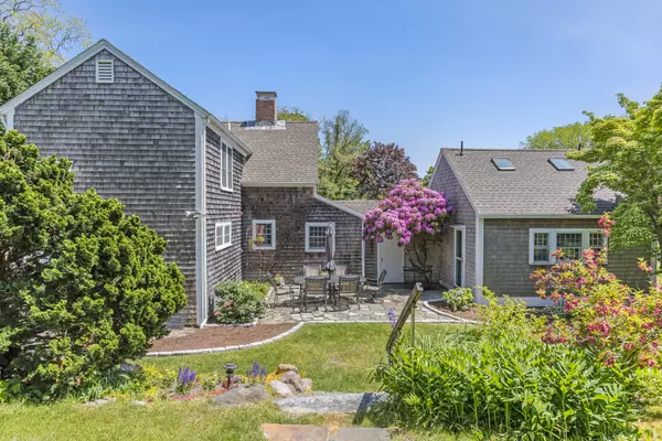 Orleans, MA 02653,142 Monument Road