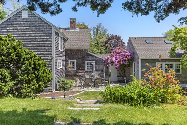 Orleans, MA 02653,142 Monument Road