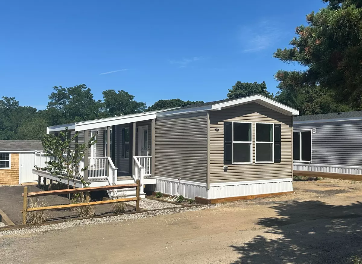 Wellfleet, MA 02667,210 West Rd #M-16