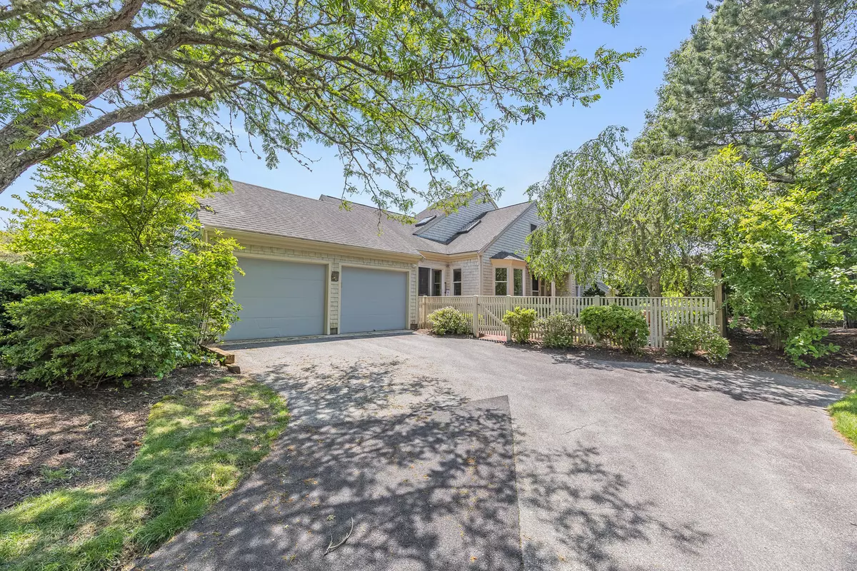 Yarmouth Port, MA 02675,2 Pine Grove Village