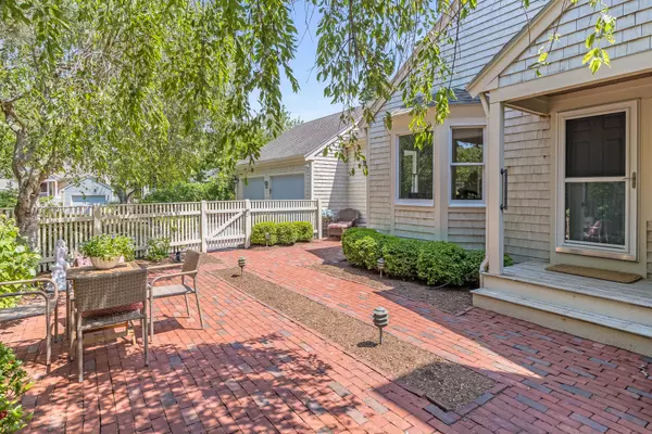 Yarmouth Port, MA 02675,2 Pine Grove Village