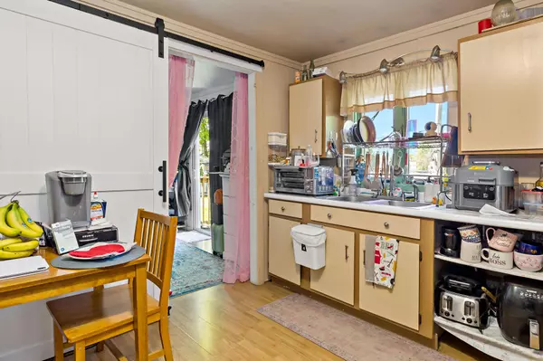 East Falmouth, MA 02536,16 Annette Avenue