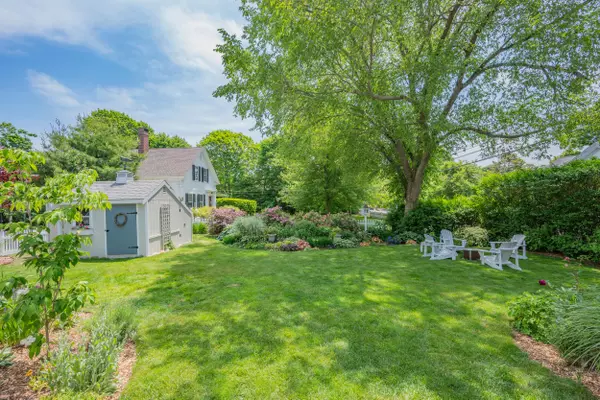 Cotuit, MA 02635,5 Putnam