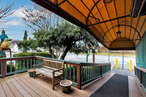 Hyannis, MA 02601,950 Iyannough Road