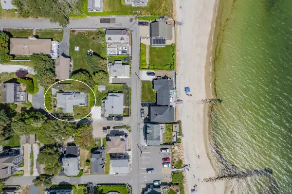 Harwich Port, MA 02646,5 Highland Lane