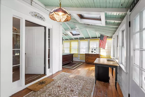 Centerville, MA 02632,17 Coddington Road