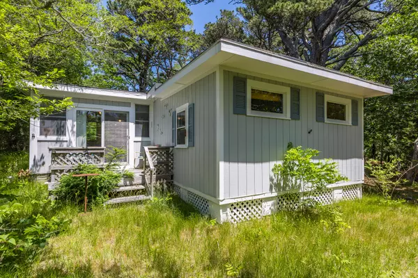 Wellfleet, MA 02667,290 Old Wharf Road