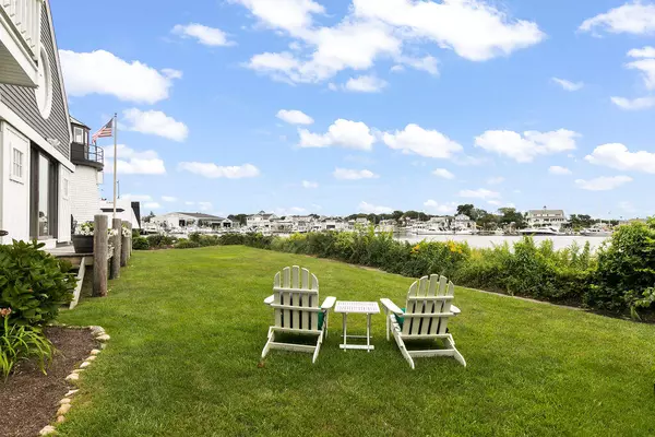 Hyannis, MA 02601,107 Channel Point Road