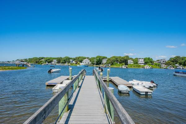 79 Neshobe Road, Mashpee, MA 02649