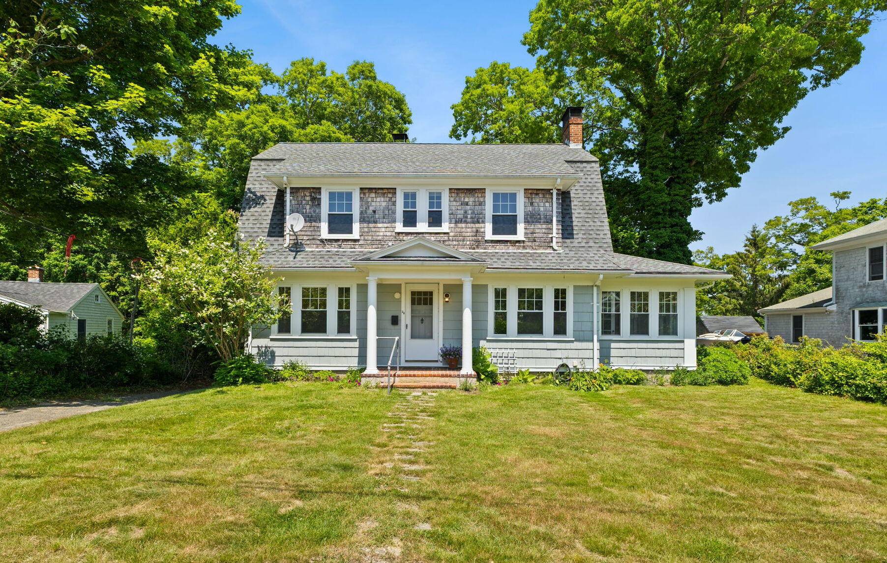20 Glendon Road, Woods Hole, MA 02543