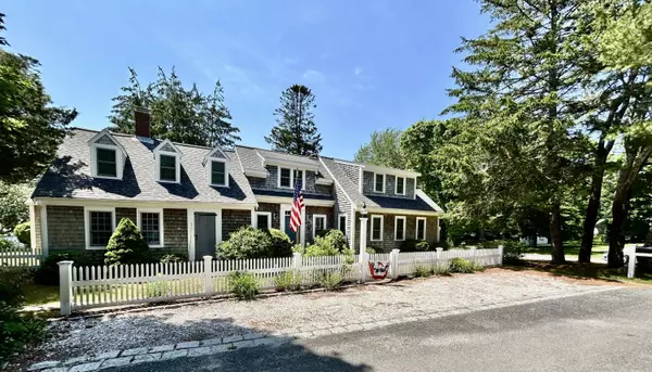 South Yarmouth, MA 02664,11 Willow Lane