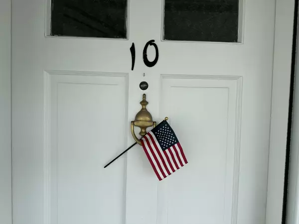 Dennis Port, MA 02639,91 Depot Street #10