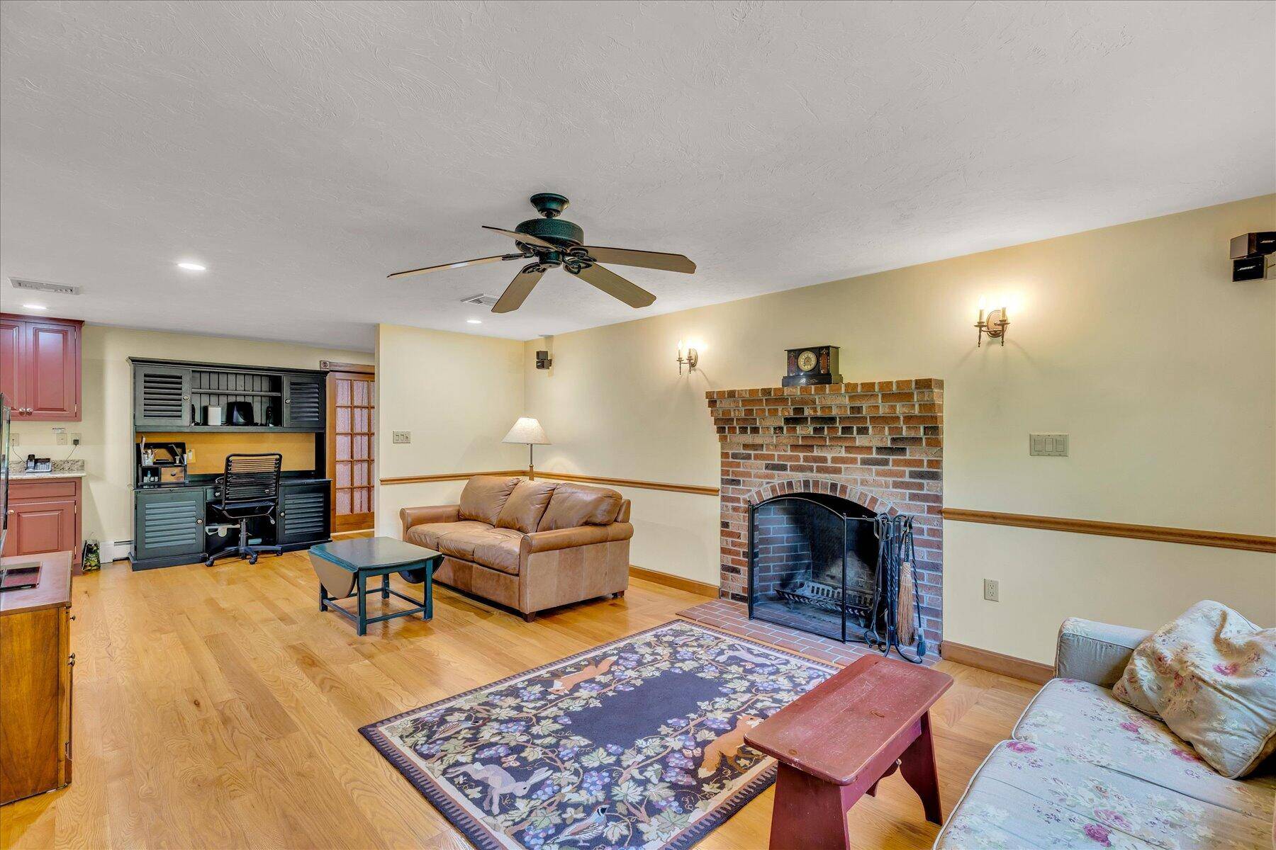 Mashpee, MA 02649,68 Whippoorwill Circle