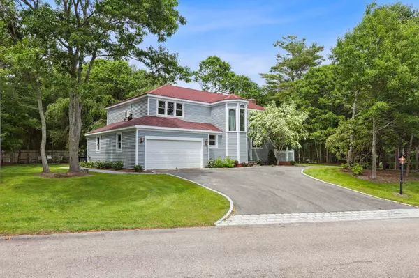 East Falmouth, MA 02536,65 River's Edge Road