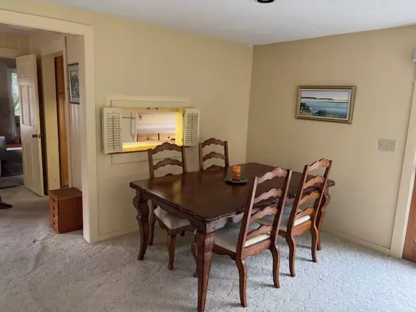 Orleans, MA 02653,2 Shell Lane