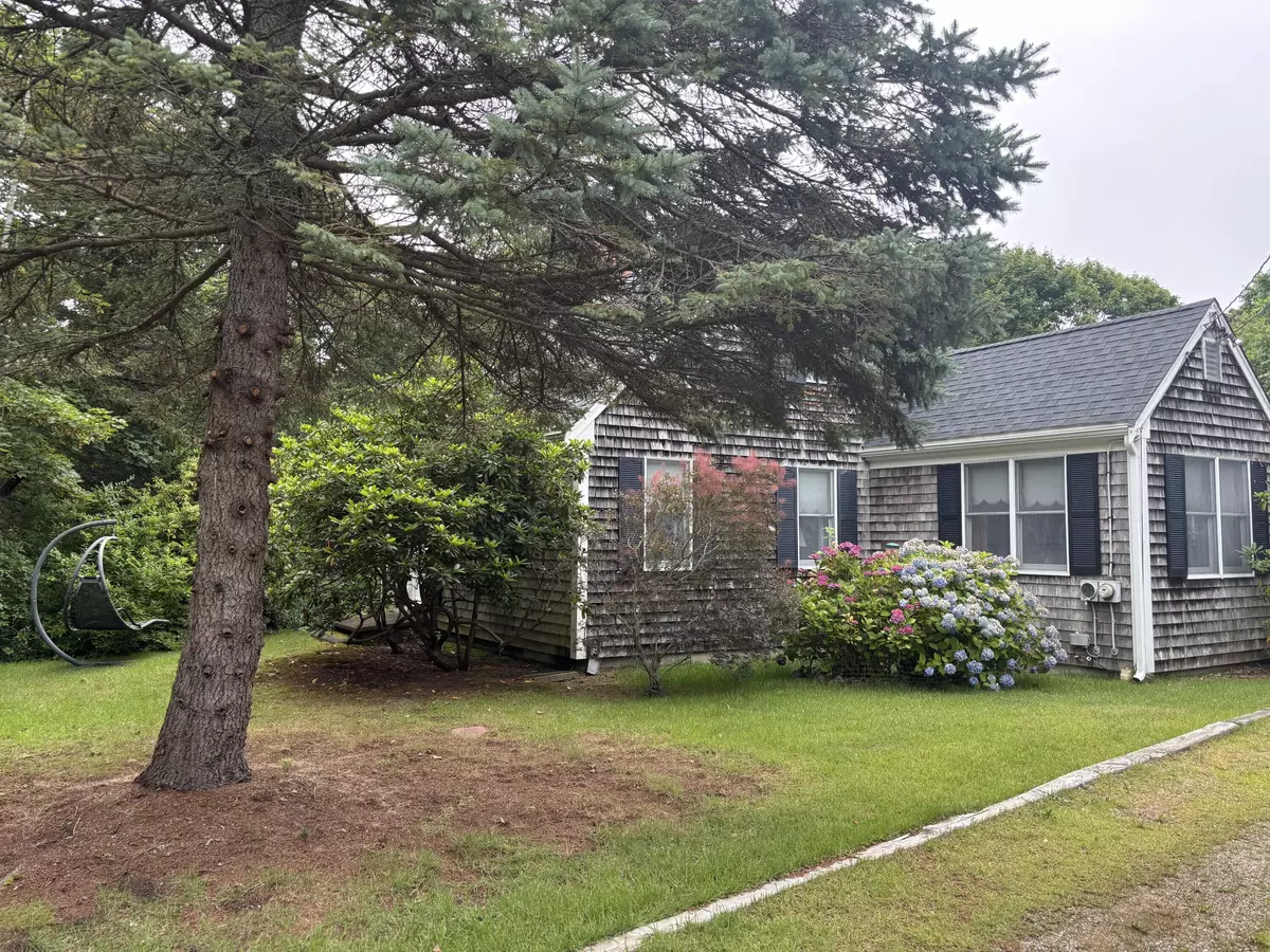 Orleans, MA 02653,2 Shell Lane