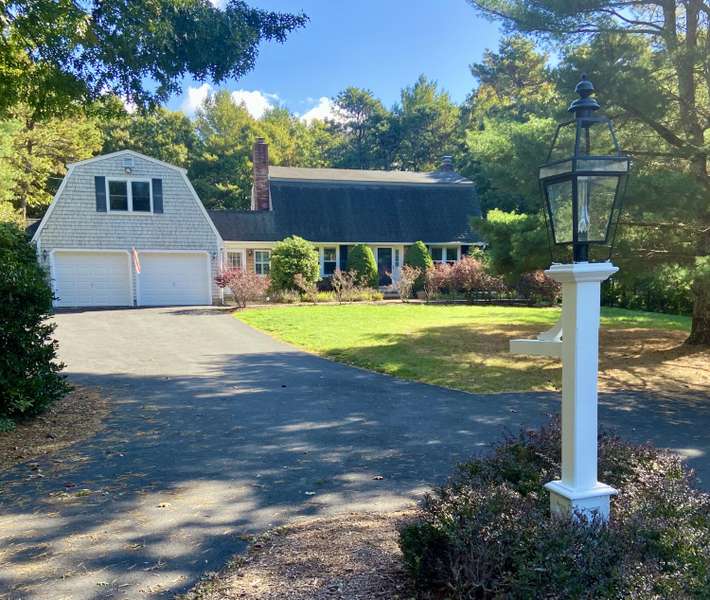 501 County Road, Pocasset, MA 02559