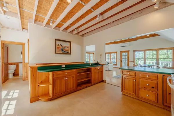 Wellfleet, MA 02667,30 Ring Road