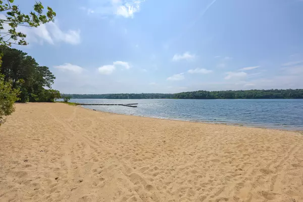 Sandwich, MA 02563,7 Highfield Drive