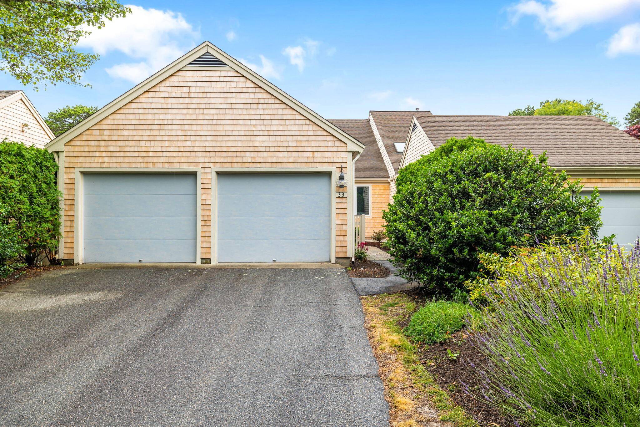 Yarmouth Port, MA 02675,33 W WOODS Circle