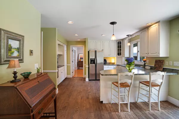 Oak Bluffs, MA 02557,44 Tiffany Drive