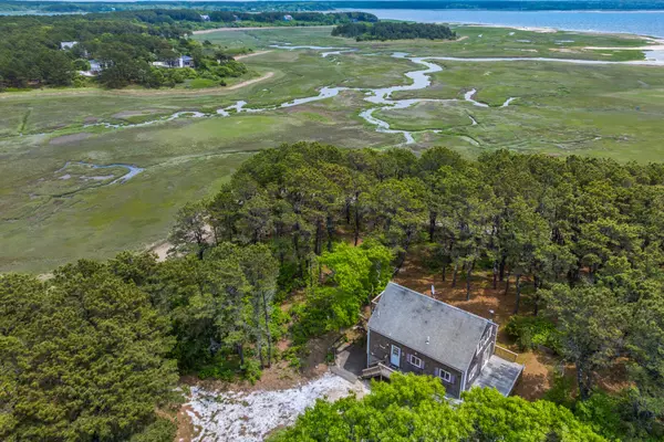 Wellfleet, MA 02667,190 Meadow Avenue