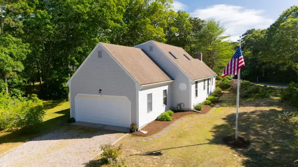 Brewster, MA 02631,12 Skaket Way