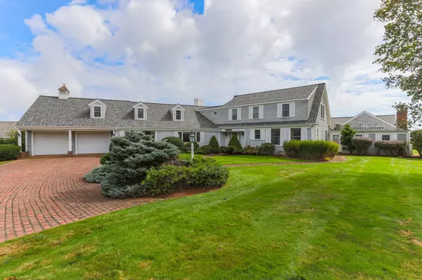 West Harwich, MA 02671,43 Strandway