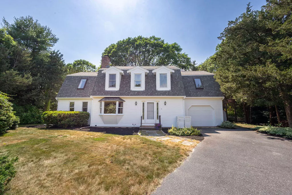 West Falmouth, MA 02540,5 Samoset Lane