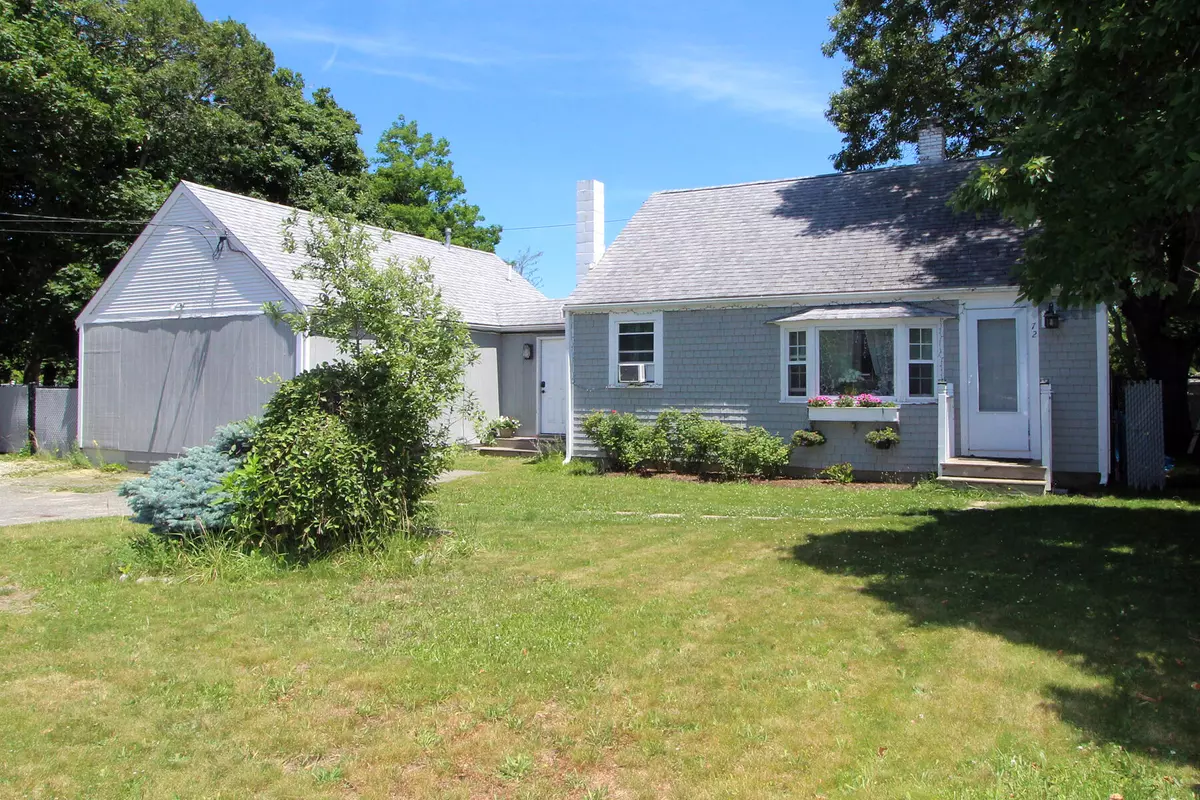 Hyannis, MA 02601,72 Grove Street