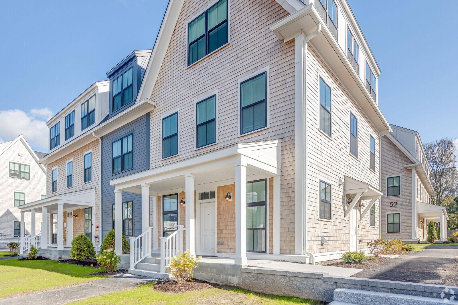 60 Pleasant Street #3B, Hyannis, MA 02601