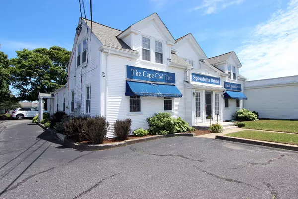 Hyannis, MA 02601,28 Barnstable Road