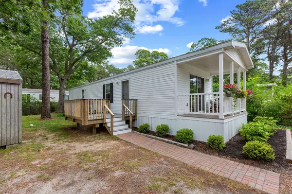 Wellfleet, MA 02667,210 West Road #B9