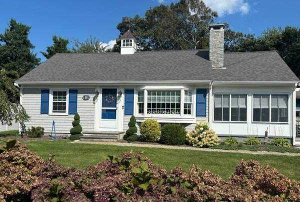 18 Lyndale Road, South Yarmouth, MA 02664