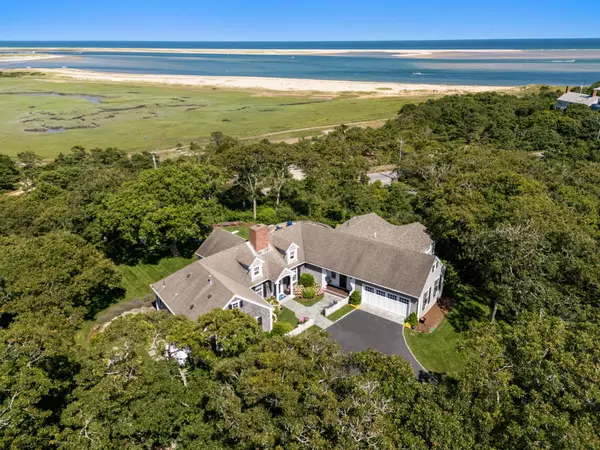 30 Tisquantum Road, Chatham, MA 02633