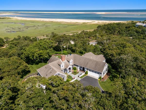 30 Tisquantum Road, Chatham, MA 02633