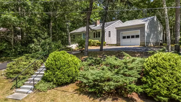 North Falmouth, MA 02556,124 Heather Lane