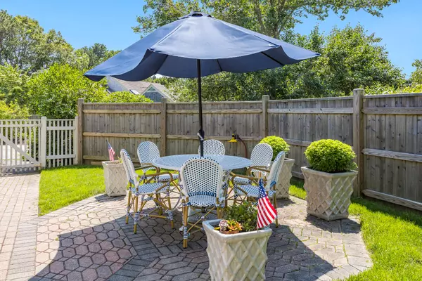 Yarmouth Port, MA 02675,24 Oak Glen Village
