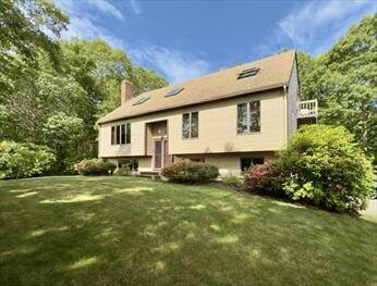 5 Oakwood Drive, Sagamore Beach, MA 02562
