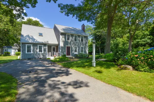 3 Old Barn Lane, Forestdale, MA 02644