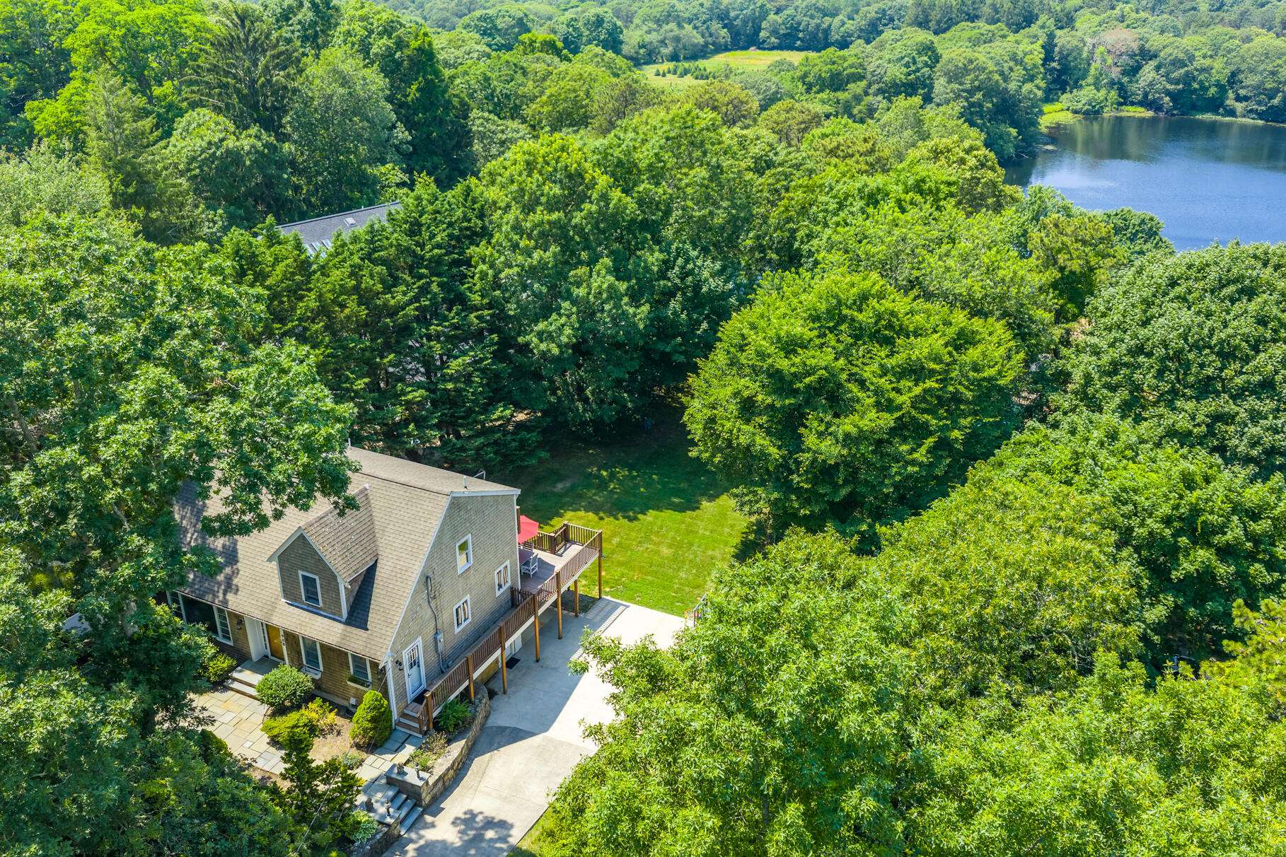 908 W Falmouth Highway, Falmouth, MA 02540