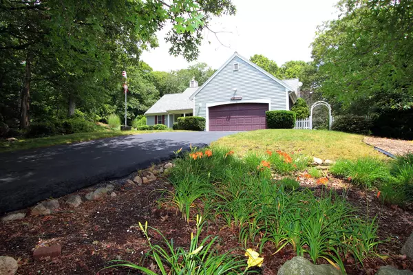 Brewster, MA 02631,18 Chickadee Lane